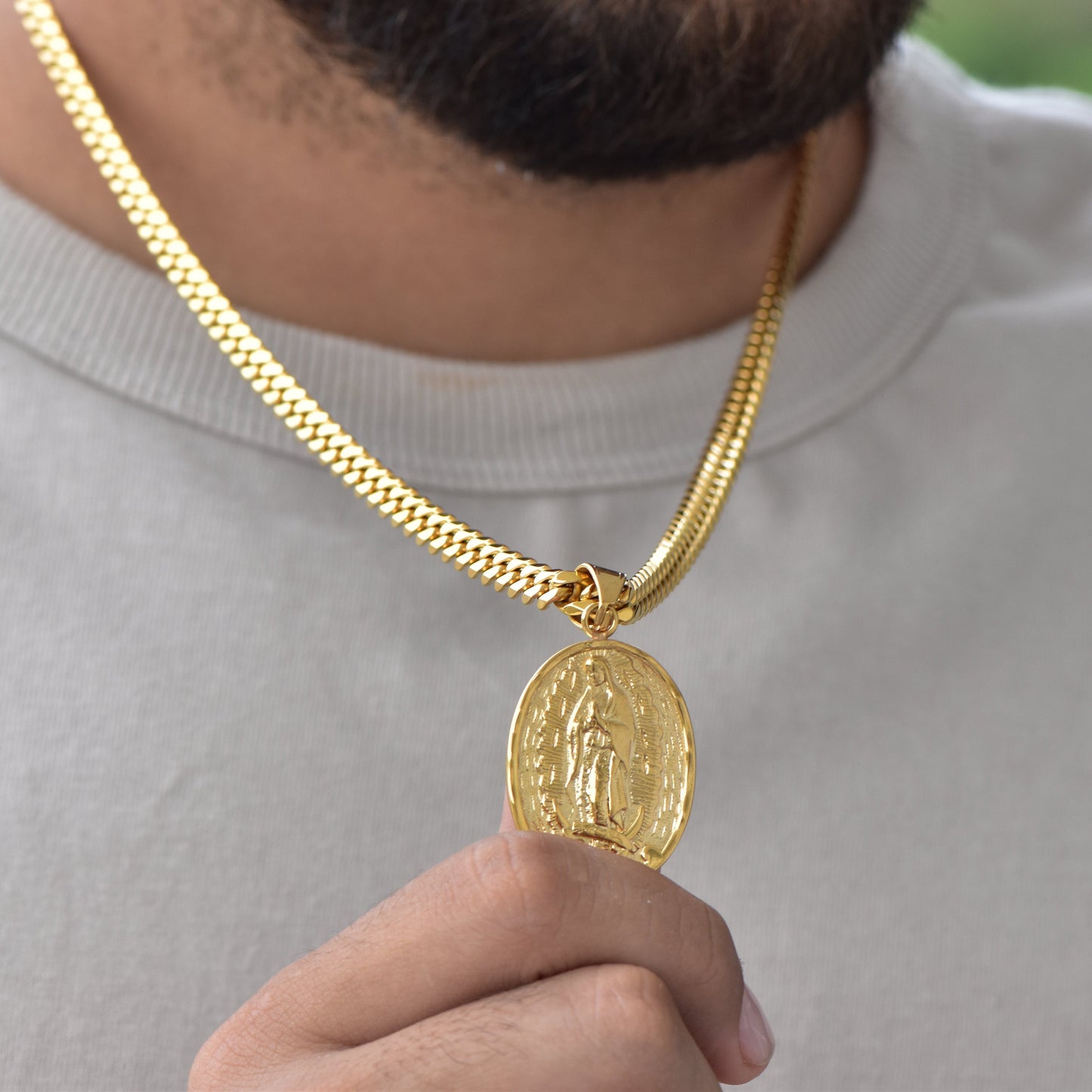 Cadena Cubana + Dije Virgen Guadalupe